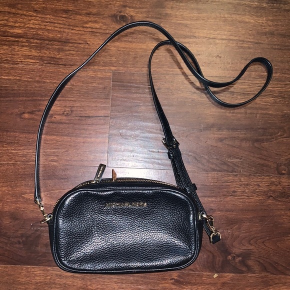 Michael Kors Handbags - Michael Kors Crossbody Purse